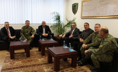 Sylejman Selimi vizitoi Ministrinë e Mbrojtjes dhe FSK-në