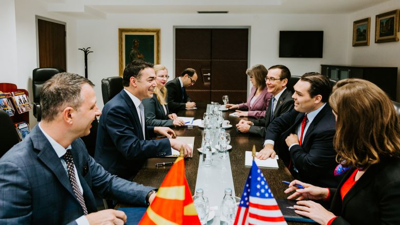 Dimitrov falënderon SHBA-të për mbështetjen e vazhdueshme për arritjen e qëllimeve strategjike të Maqedonisë