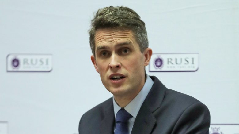 Ministri britanik i Mbrojtjes: Të jemi gati të përdorim fuqi maksimale kundër Kinës dhe Rusisë
