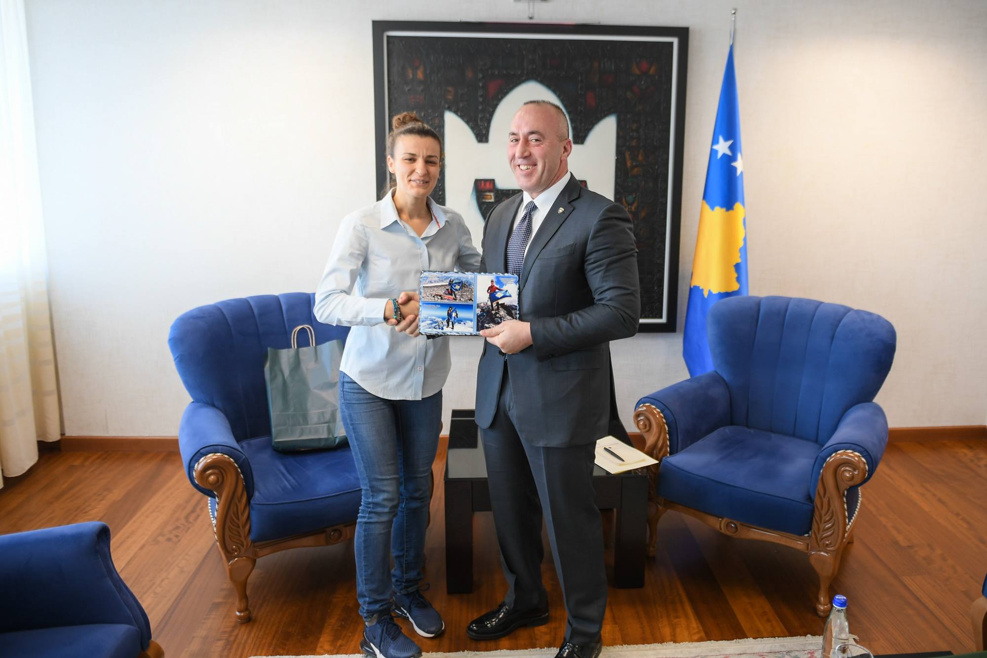 Haradinaj për sukseset e alpinistes Mula: Kënaqësi ta dëgjoj rrëfimin unik dhe ta falënderoj për promovimin e imazhit të Kosovës