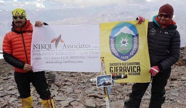 Alpinistët Arianit dhe Mrika Nikqi pushtuan majën më të lartë të Amerikës Jugore
