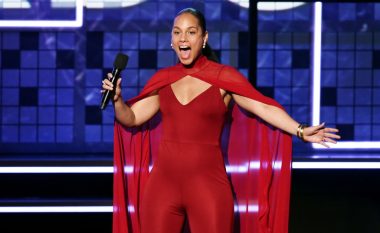 Alicia Keys edhe pa grim rrëmben vëmendjen në “Grammy Awards”