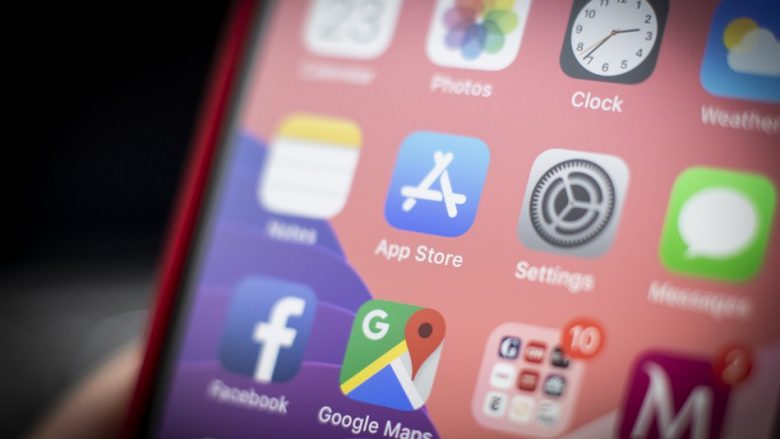 Apple ndërmerr masa ndaj aplikacioneve, të dyshuara për marrjen e pamjeve të aktiviteteve nga ekranet e iPhonëve