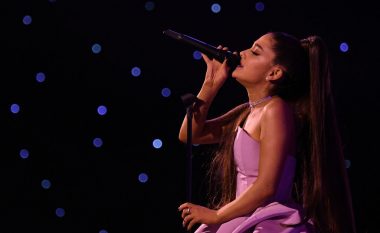 Ariana Grande është artistja me më së shumti abonent në YouTube