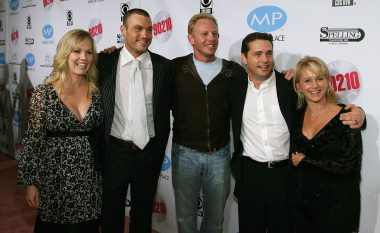 Tori Spelling konfirmon rikthimin e hit-serialit nga vitet e nëntëdhjeta, "Beverly Hills, 90210"