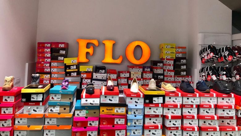 FLO dhuron 163 palë këpucë për dyqanet e bamirësisë Teshavesha