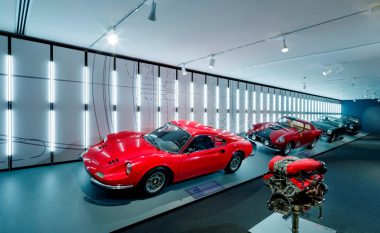 Ferrari feston 121 vjetorin e lindjes së themeluesit, ekspozon veturat e tij të preferuara (Foto)