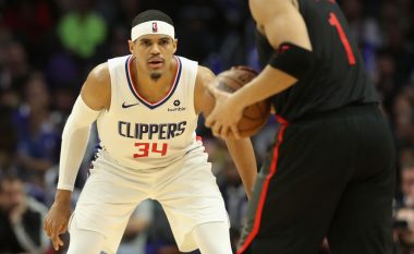 Philadelphia 76ers dhe L.A. Clippers shkëmbejnë basketbollistët