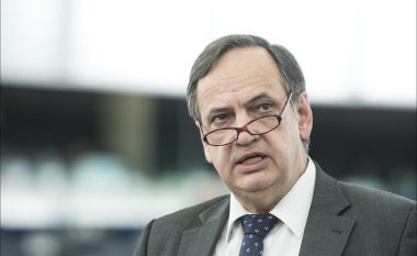 Eurodeputetët: S’ka qeveri tranzitore, politika të bashkëpunojë