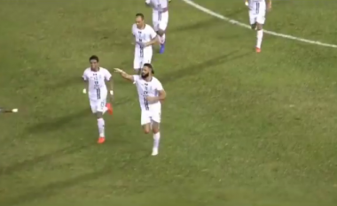 Liridon Krasniqi shkëlqen në debutim te Meleka United, shënon në mënyrë akrobatike dhe asiston