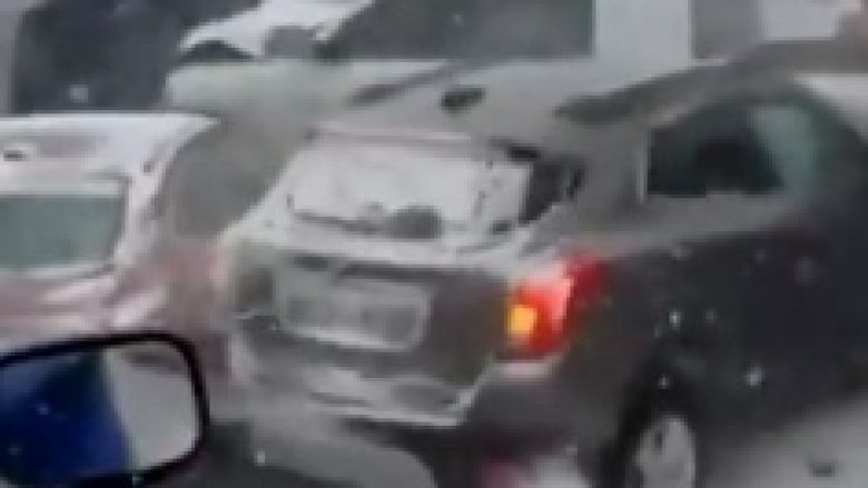 Ngrica në një autostradë të Missourit, shkaktoi përplasjen e 47 veturave (Video)