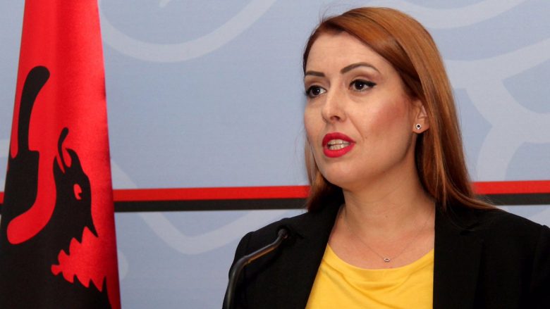 Shqipëri, ministrja Manastirliu: Edhe muaji tetor do jetë i hapur për vaksinimin e popullsisë  
