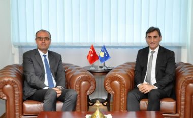 Ambasadori turk: Turqia do të vazhdojë mbështetjen për Kosovën