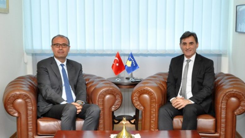 Ambasadori turk: Turqia do të vazhdojë mbështetjen për Kosovën