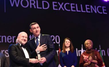 Veseli merr çmimin “Udhëheqësi më i mirë i Evropës Juglindore për mbështetjen e zhvillimit ekonomik nëpërmjet digjitalizimit”