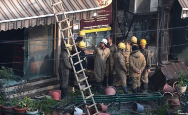 Së paku 17 të vdekur nga zjarri në një hotel në Indi
