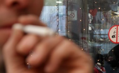 Me ligjin e ri në Hawai do të mund të tymosin duhan vetëm ata që janë më shumë se 100 vjeç