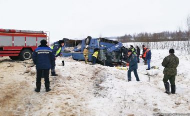 Rrokulliset autobusi në Rusi, shtatë të vdekur