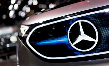 Mercedes shpërblen punëtorët me nga 5000 euro
