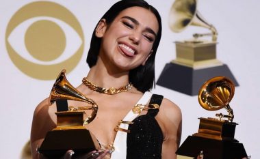 Dua Lipa: Lady Gaga më dhuroi një puthje sa që ishte e mjaftueshme për të mu ndalur truri