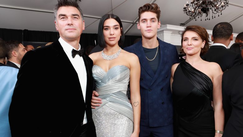 Dua Lipa tregon momentet nga festa me familjen dhe shoqërinë pas mbarimit të “Grammy Awards”