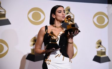 Dua Lipa shkruan historinë, bëhet shqiptarja e parë që fiton dy çmime "Grammy"