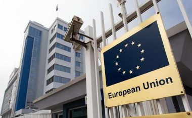 BE kërkon nga Qeveria e Kosovës pezullimin e taksës