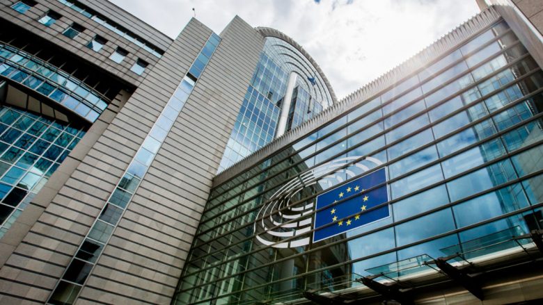 Shtatë eurodeputetë do ta vizitojnë Kosovën, shkak vlerësimi i marrëdhënieve me Serbinë