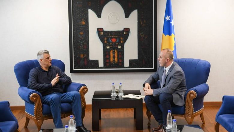 Haradinaj takon Thaçin para udhëtimit në SHBA, konsultohen për agjendë shtetërore