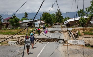 Një tërmet prej 6.1 ballësh godet Indonezinë