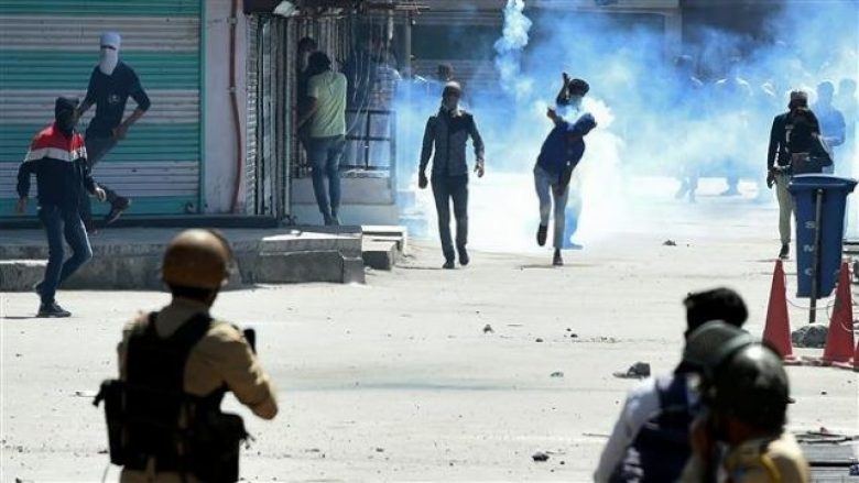 Sulm në Indi, vriten 44 policë në rajonin e Kashmirit