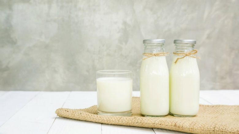 Çfarë ndikimi ka qumështi në sheqerin në gjak?