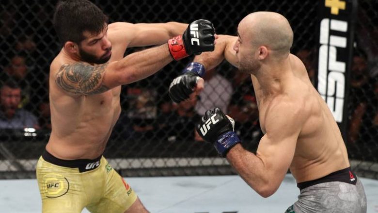 Marlon Moraes mposhtë Raphael Assuncaon, Jose Aldos ju deshën 44 sekonda ndaj Renato Moicanos – gjithçka që ndodhi në UFC 144