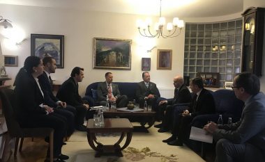 Mustafa takohet me delegacionin shqiptar nga Amerika, diskutojnë për rolin e diasporës
