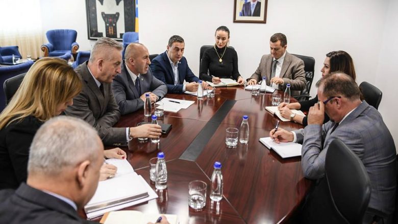 Haradinaj takon ministrin Mustafa: Rasti i abuzimit seksual të të miturës nga Drenasi, të trajtohet në kohë dhe me profesionalizëm  