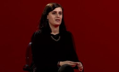 Saranda Bogujevci: Jam me fat që më dërguan për tretman në Angli, shumë familje në Kosovë nuk e kishin fatin e njëjtë (Video)