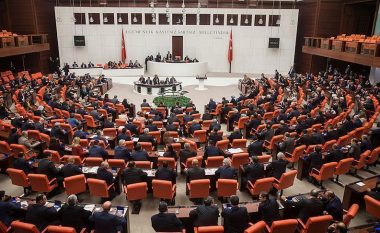 Jep dorëheqje kryetari i parlamentit në Turqi