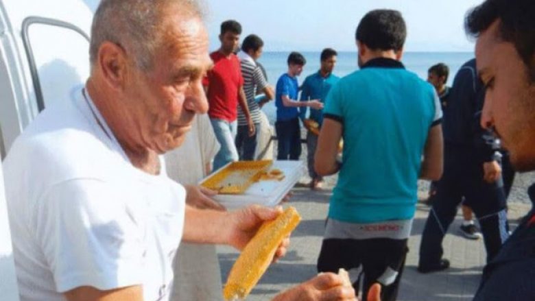 Vdes bukëpjekësi që u jepte refugjatëve bukë falas