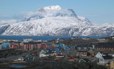 Groenlanda përfiton nga ndryshimet klimatike