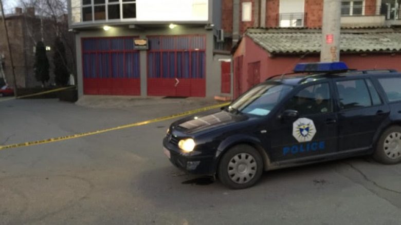 Sulmohet me bombë lokali i një pjesëtari të Policisë së Kosovës në veri të Mitrovicës
