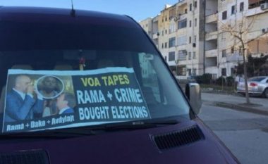 Protestuesit e opozitës nisen nga rrethet drejt protestës në Tiranë