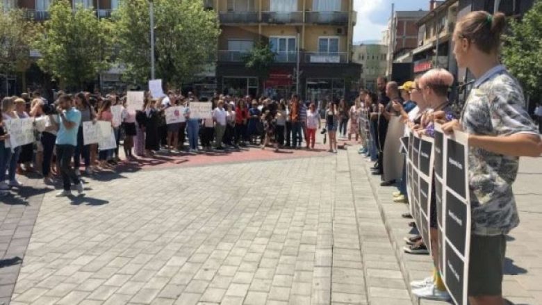Protestë kundër fenomenit të gjakmarrjes në Ferizaj