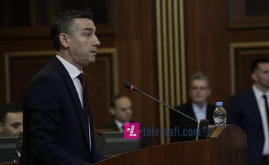 Veseli: Qeveria nuk do të bjerë për shkak të taksës dhe Serbisë