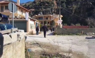 Dy të vrarë dhe një i plagosur në Vlorë