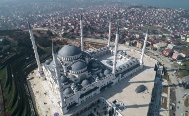 Së shpejti hapet xhamia më e madhe në Turqi - detajet dhe pamjet brenda dhe jashtë saj (Foto/Video)
