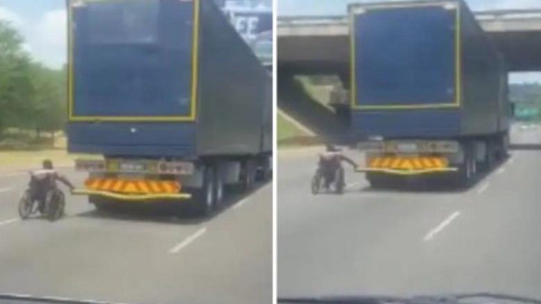 Kamioni lëvizte me 80 kilometra në orë, burri në karrocë filmohet duke lëvizur bashkë me të (Video)