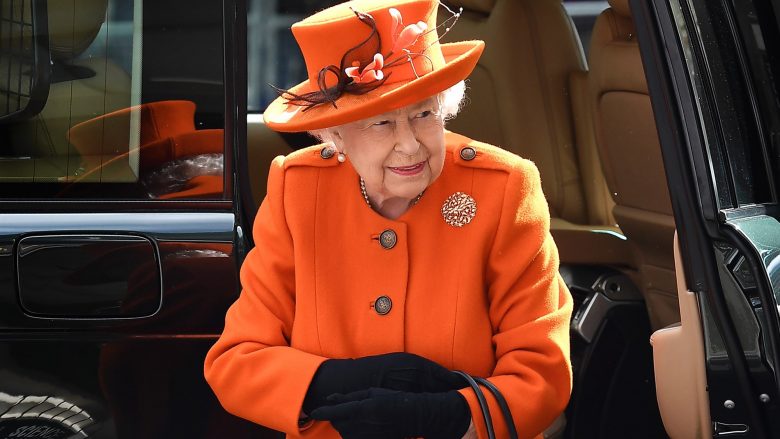 Mbretëresha Elizabeth II publikon postin e saj të parë në Instagram (Foto)