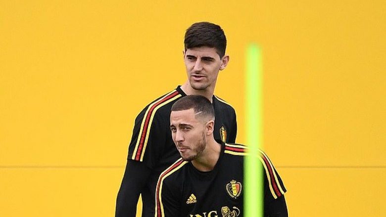 Pas gafës së Courtoisit, Hazard e këshillon portierin: Mos u mundo të më imitosh me driblime