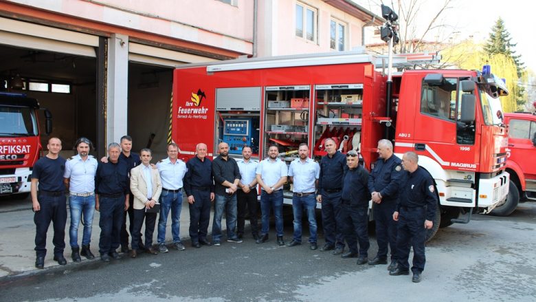 Gjilani pranon një automjet për fikjen e zjarreve donacion nga Zvicra