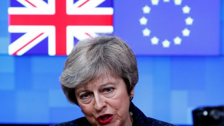 Parlamenti britanik refuzon sërish marrëveshjen e May për Brexit